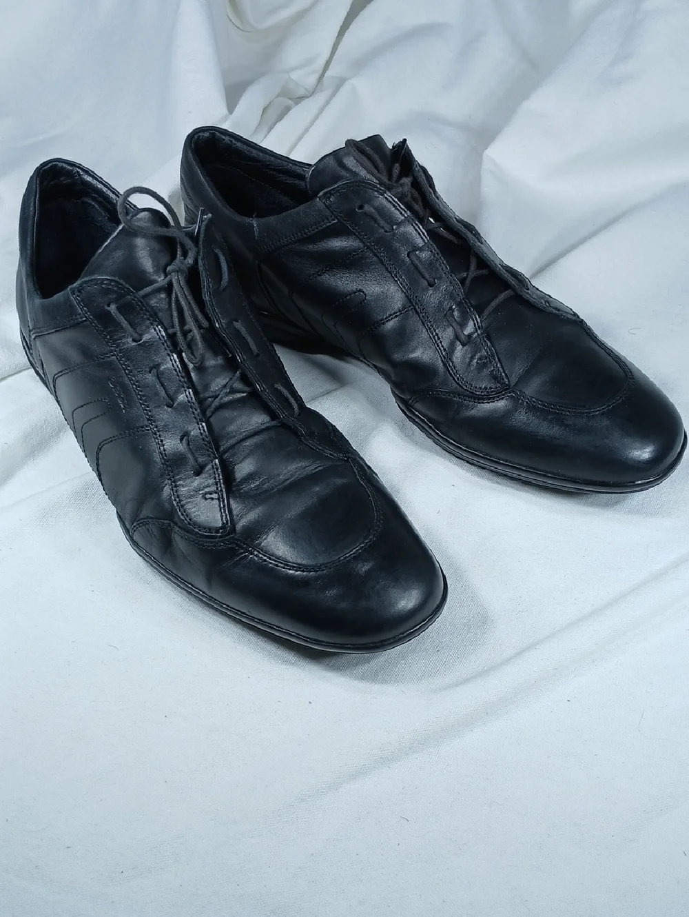 Geox mens Black Leather Slip-On with Gold Logo size 11ß
